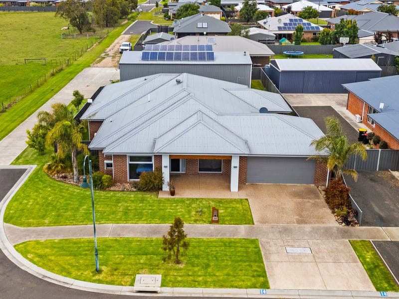 14 Jacobs Drive, Maffra