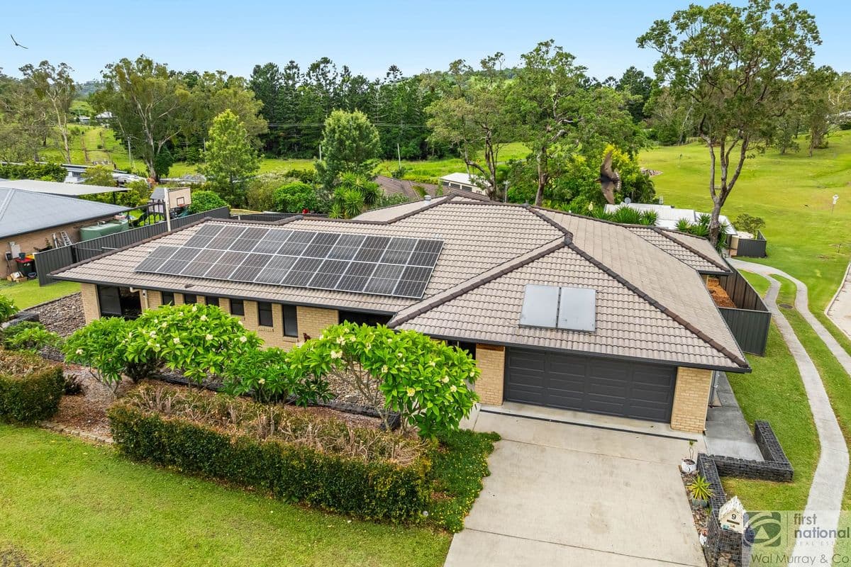 9 Lomandra Avenue