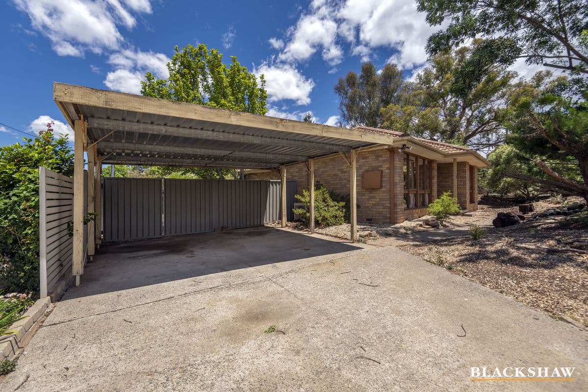 2 HAZEL SMITH CRESCENT