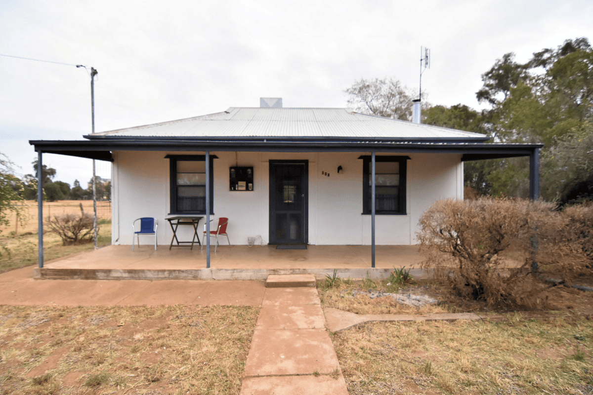 104 Coolamon Street