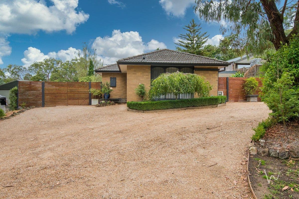 7 Grandview Road