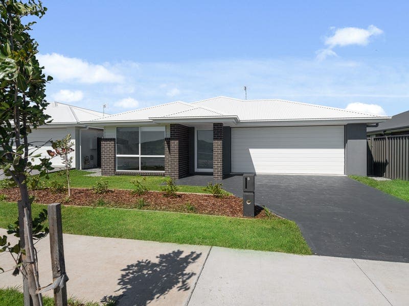 8 Marlowe Avenue, Anambah