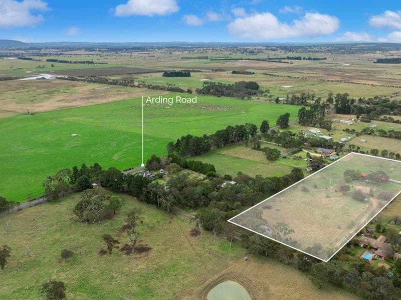 25 Jacksons Road, Arding