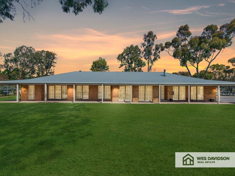 21 Grant Drive, Dooen