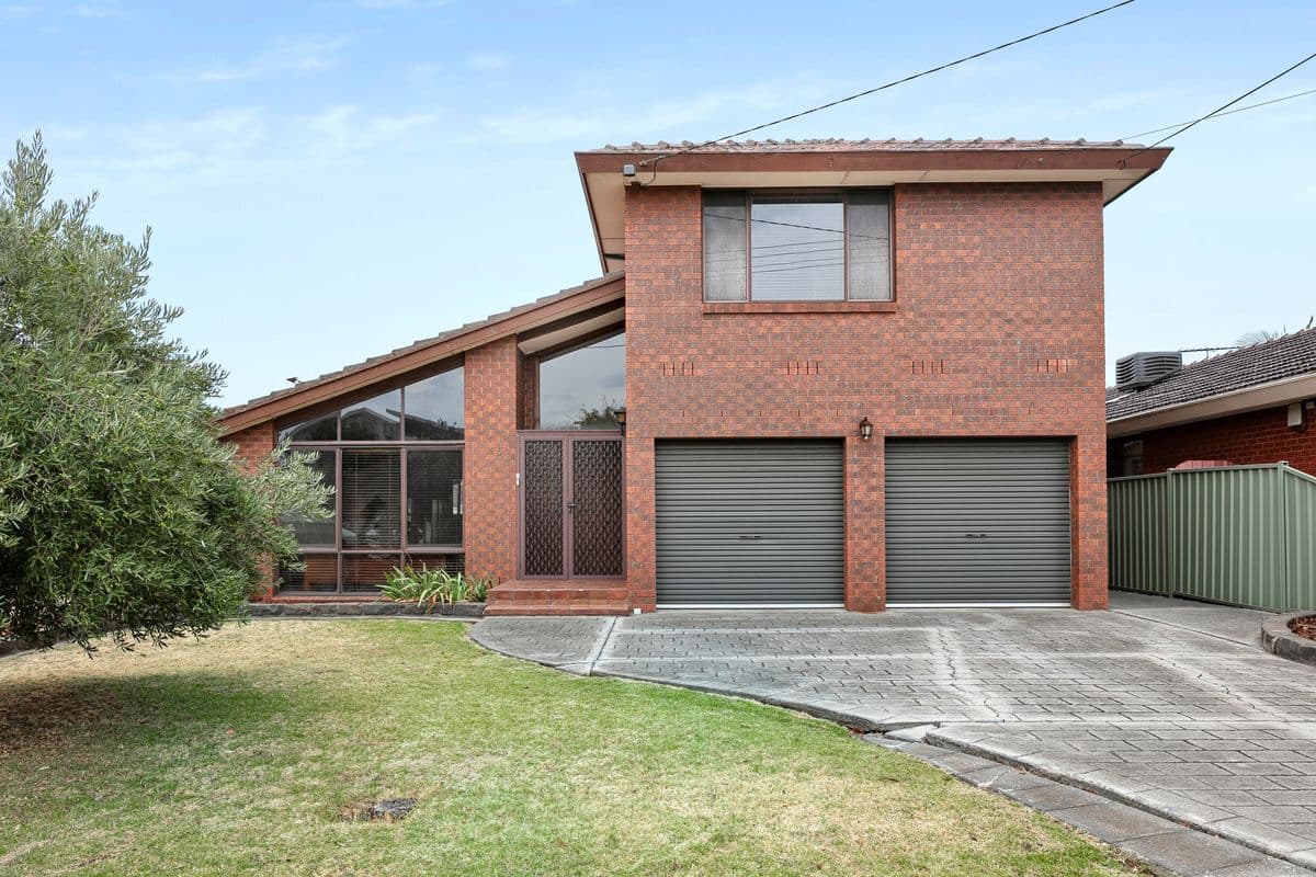 52 Swan Street