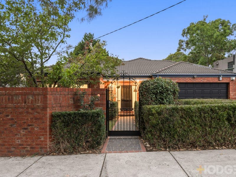 16 Comas Road, Beaumaris
