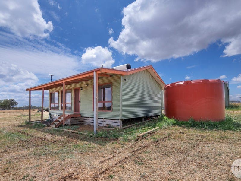 583 Retallicks Road, Evansford