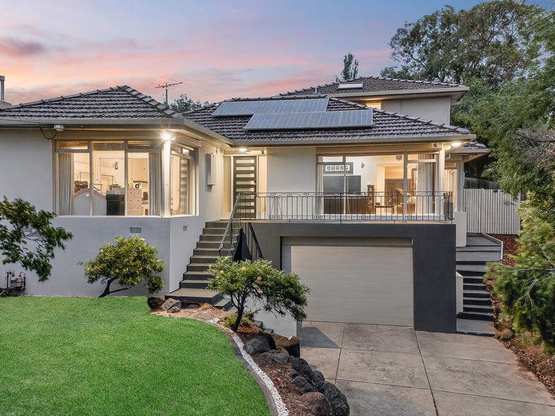 18 Clauscen Street