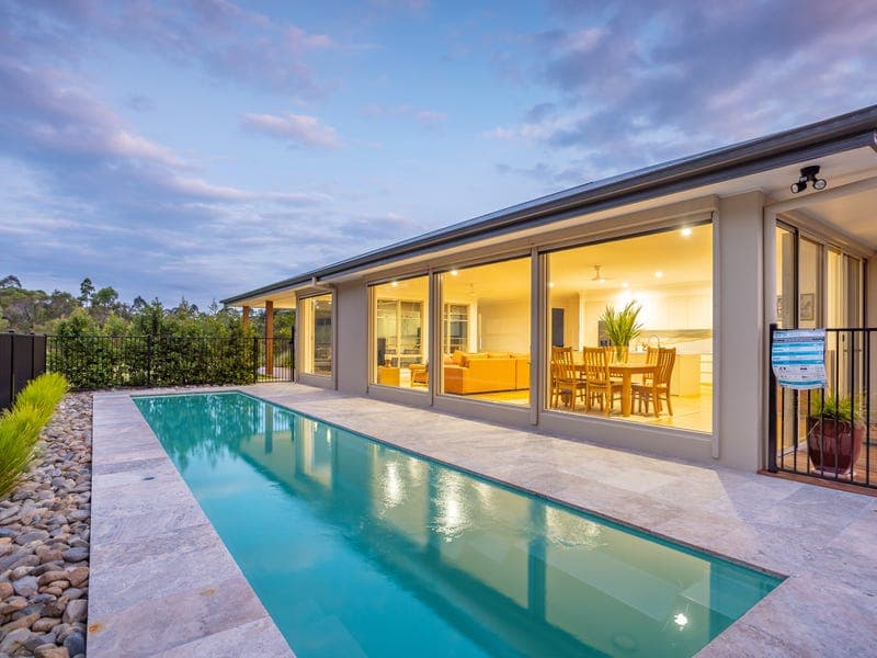 13 Sophia Crescent, Brimbin