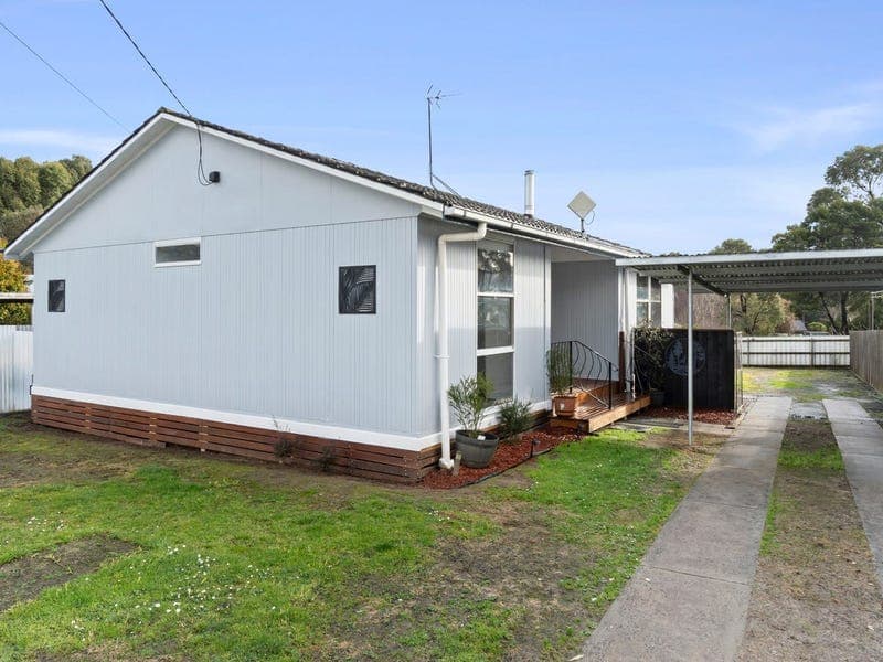 24 Jayarra Street, Simpson