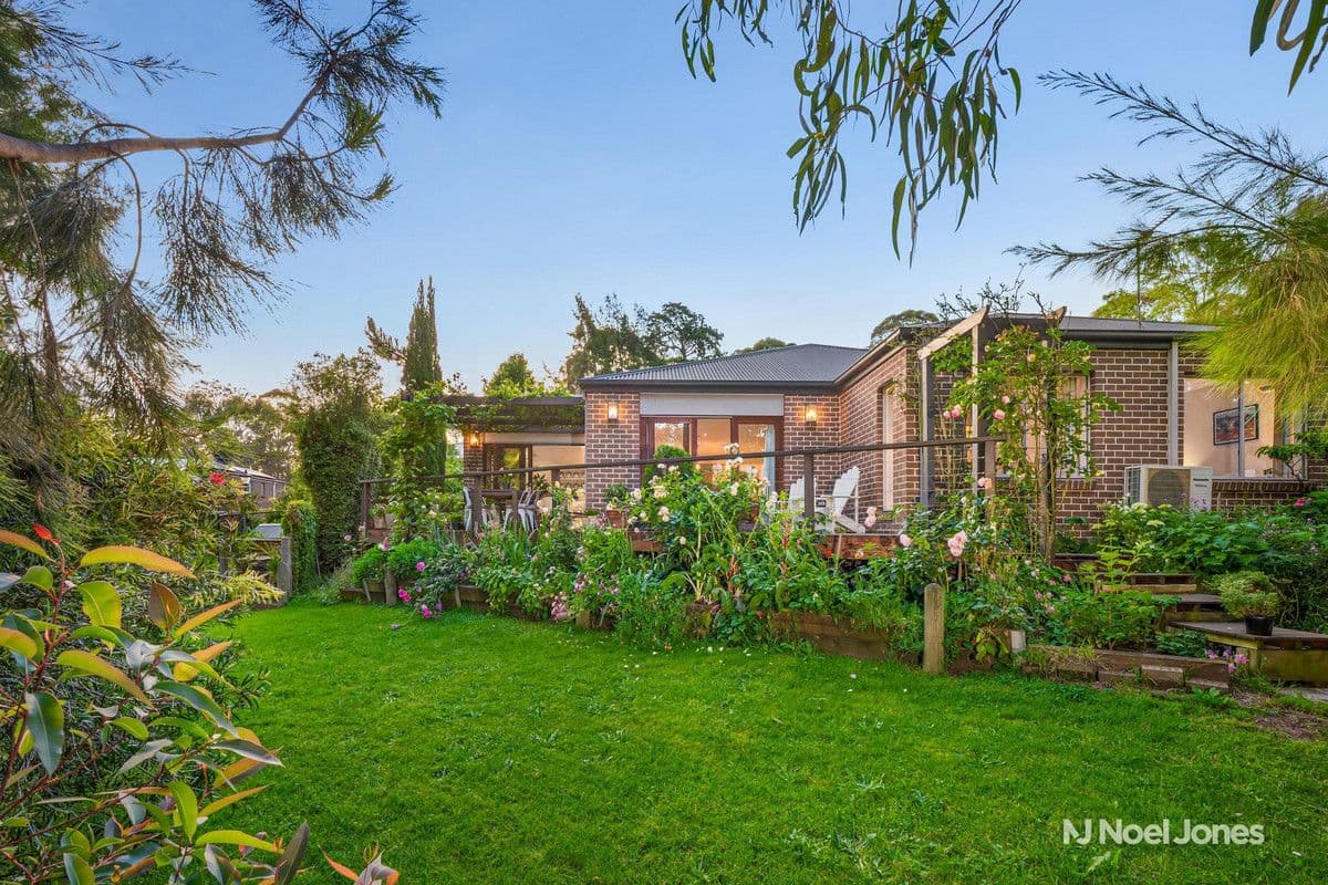 1/3 MASON COURT