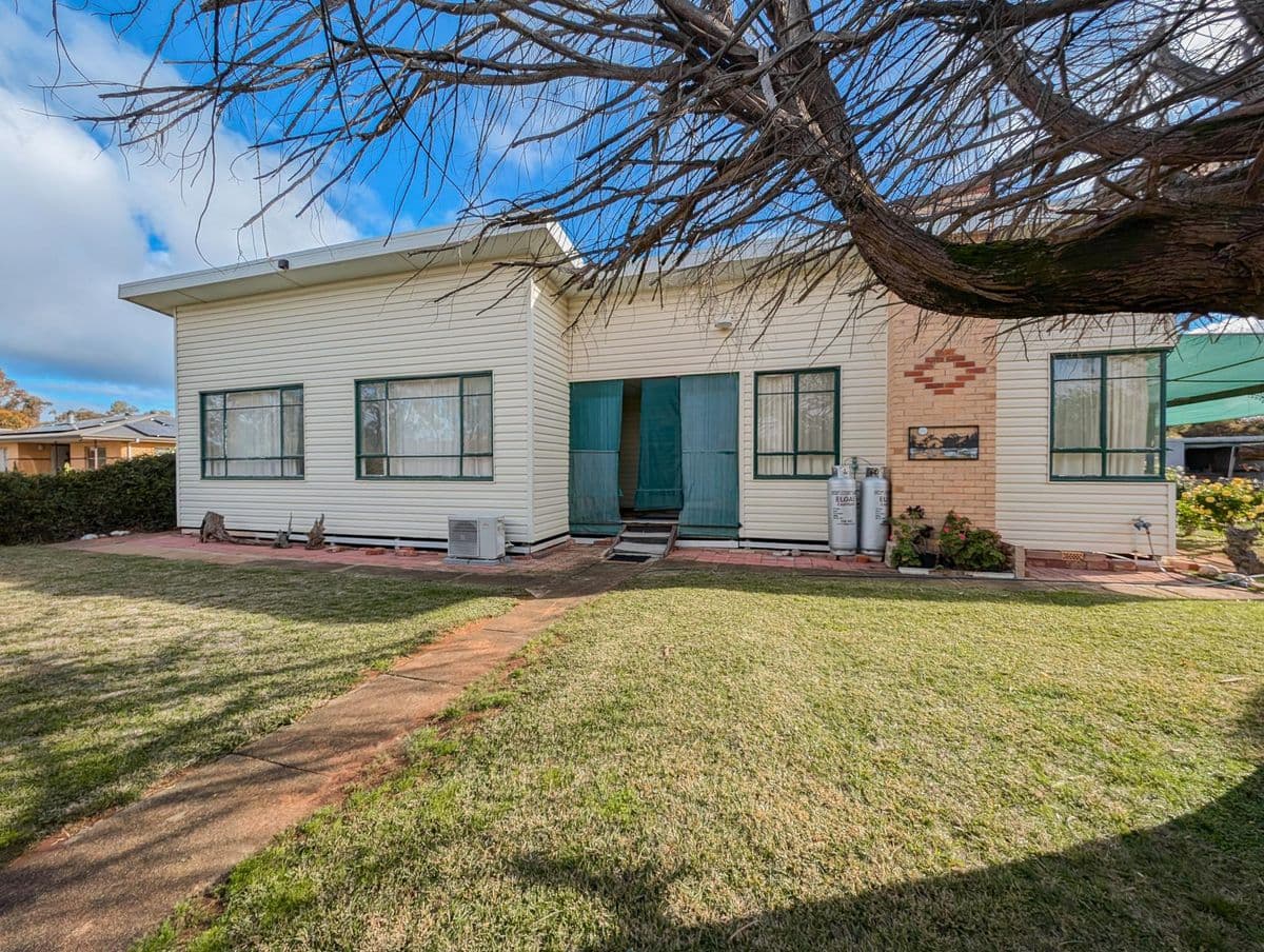 53 Tampion Avenue