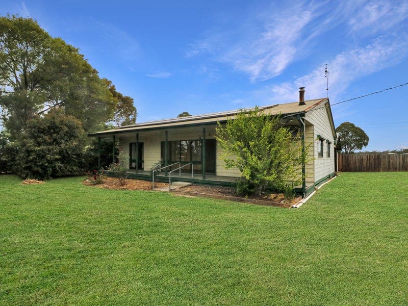 11 Warrens Road