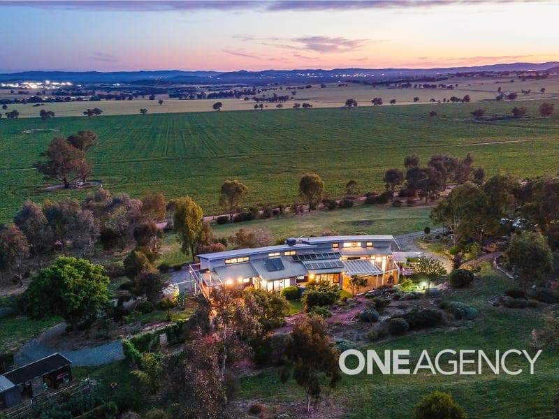 215 Brucedale Drive, Brucedale