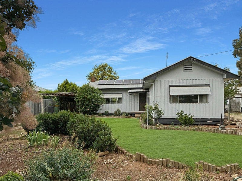 9 McGradie Street