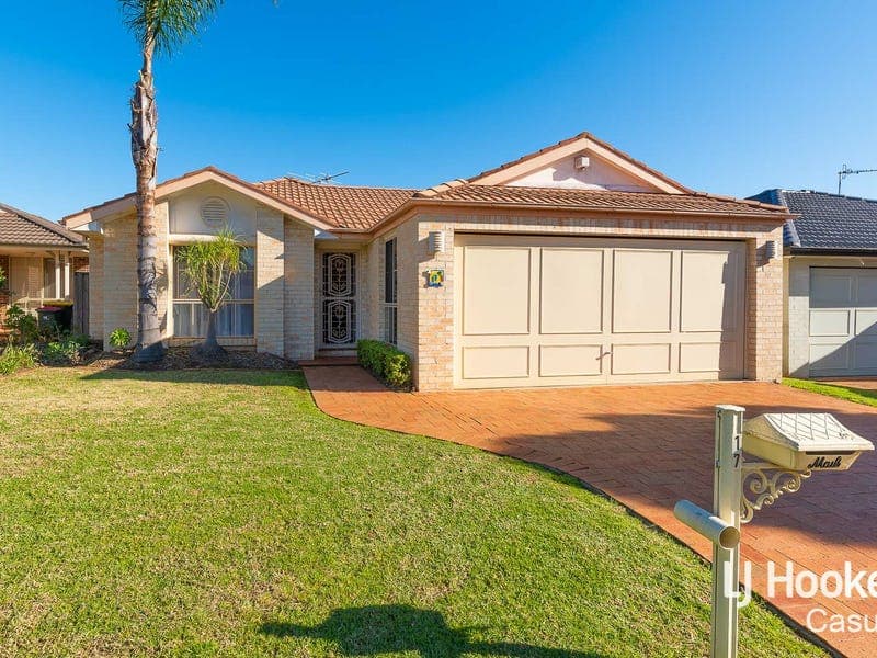 17 Magnolia Close, Casula