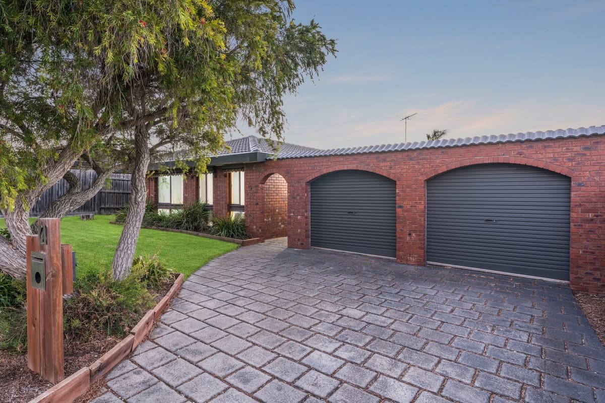 4 Elinbank Drive