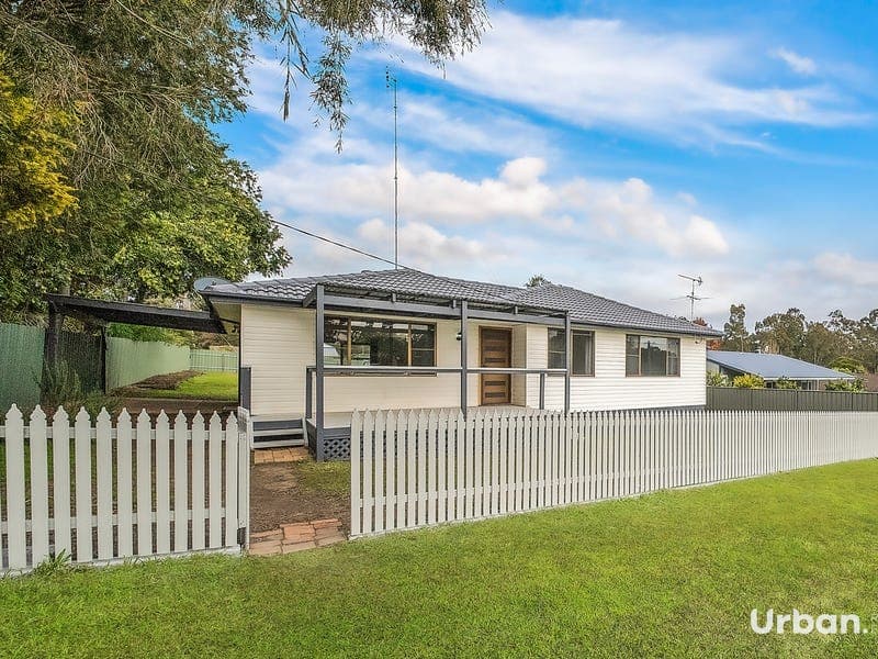8 Stuart Street, Abernethy