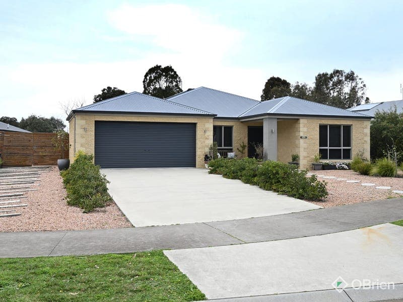 143 Kings Cove Boulevard, Metung