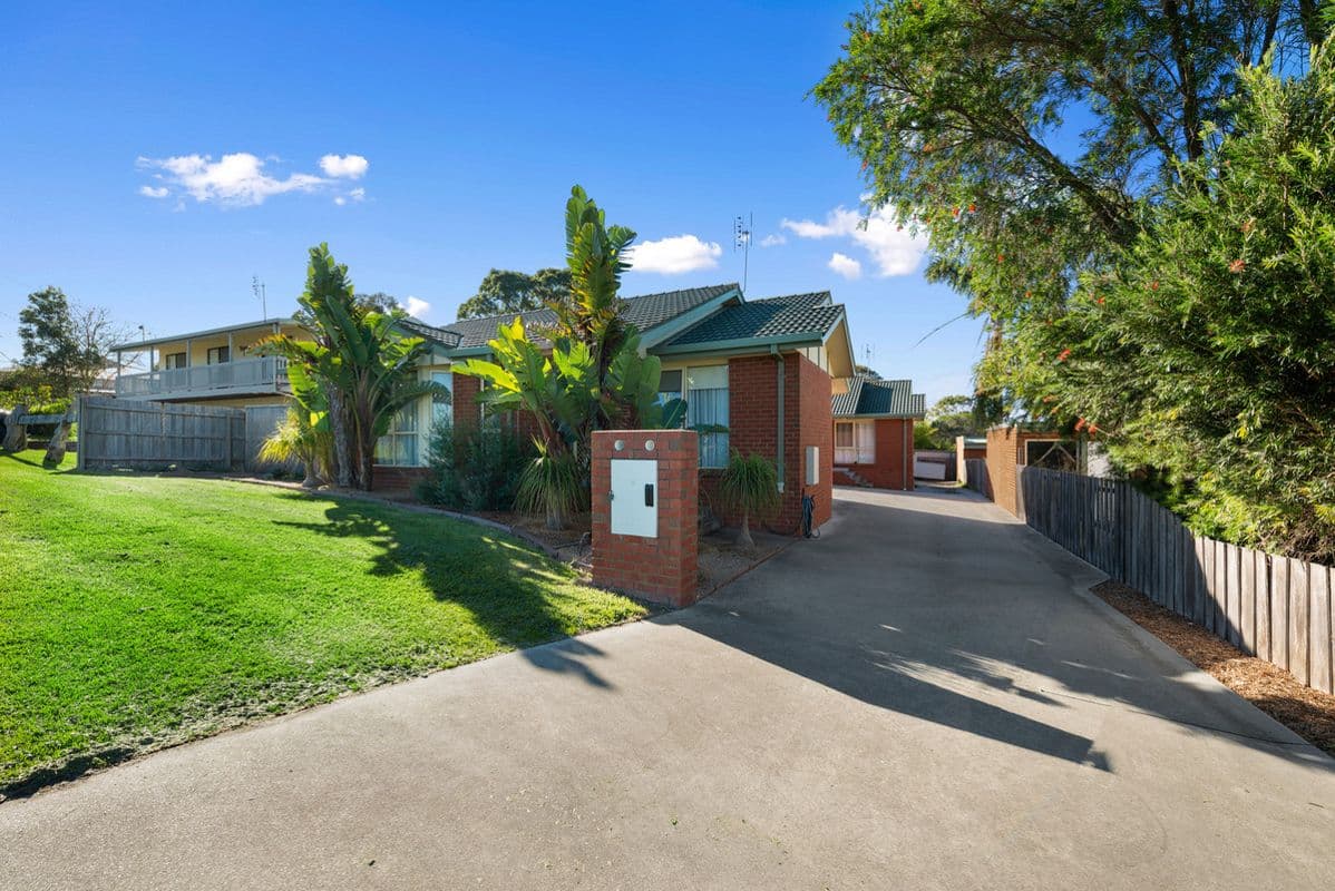1 & 2/85 Lake Bunga Beach Road