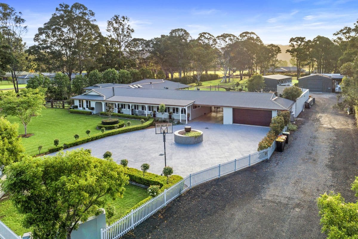 29-33 Isaac Smith Road