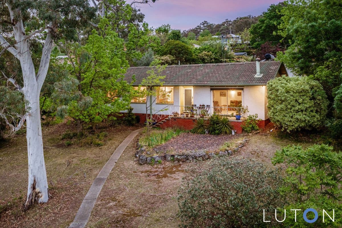 1 Curlewis Crescent
