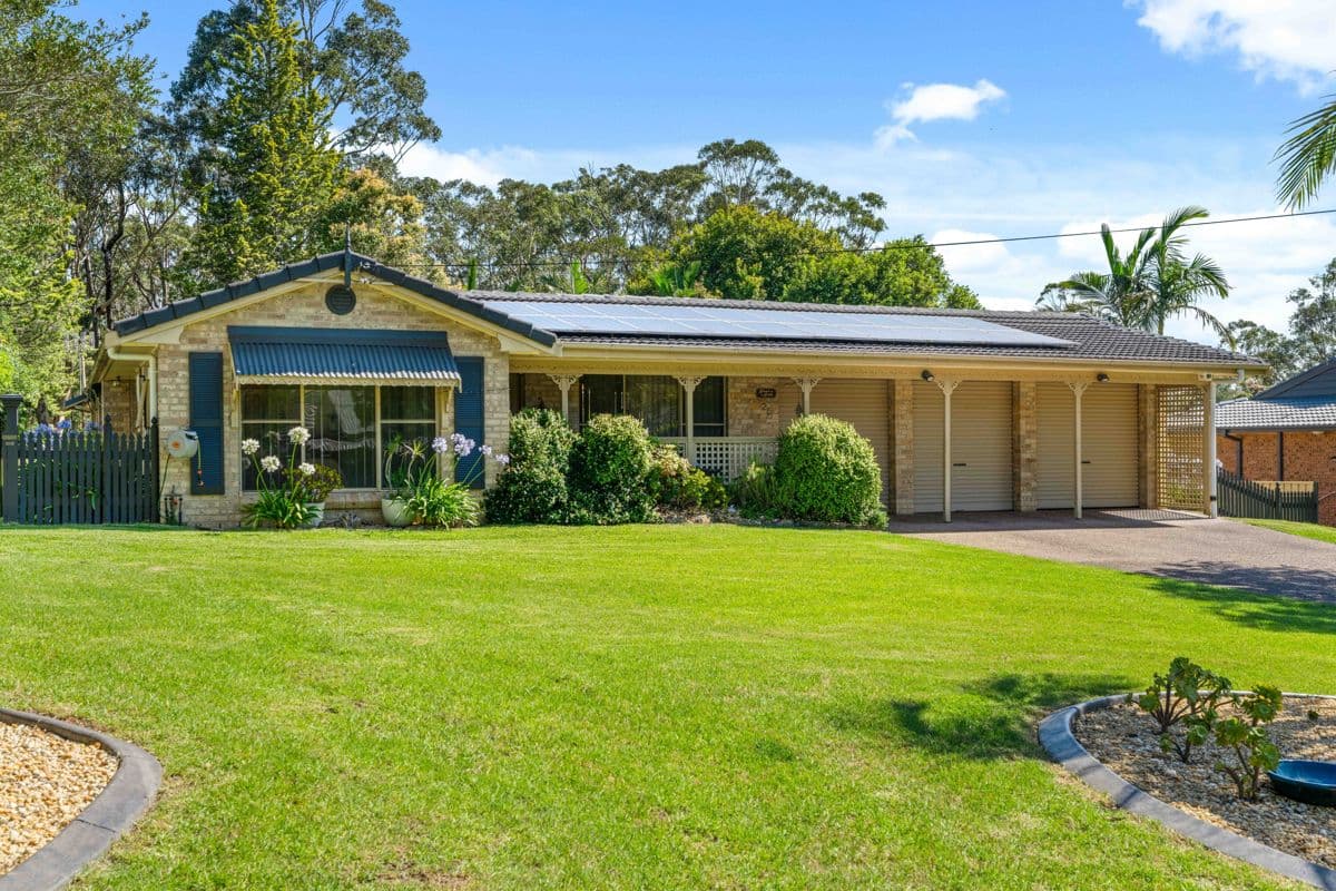 25 Lochaven Drive