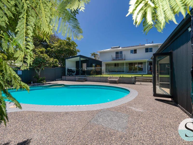 193 Macquarie Grove, Caves Beach