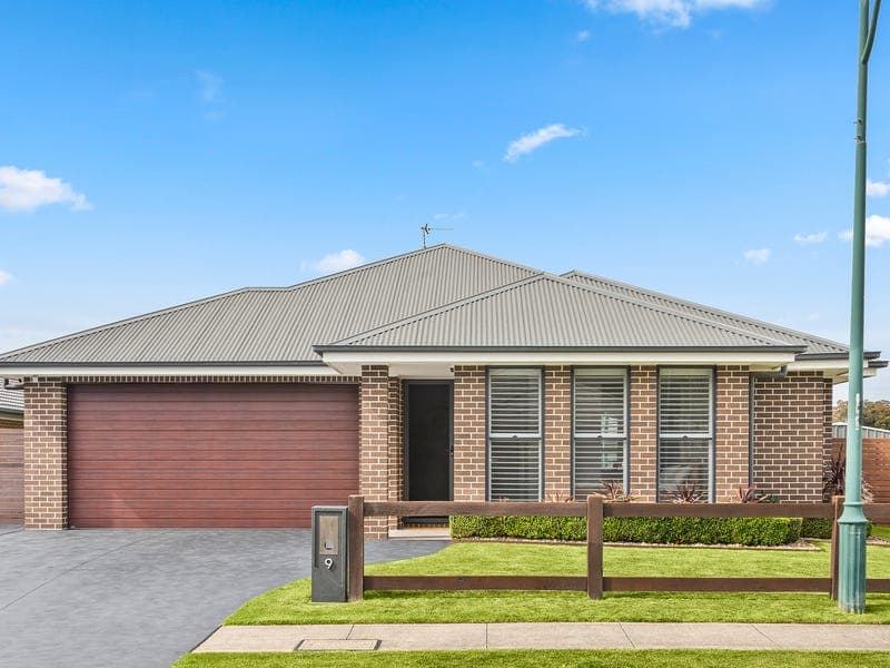 9 Mimosa Place, Braemar