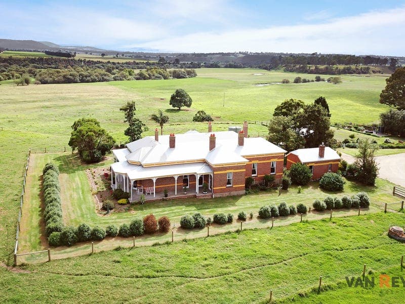 560 Bairnsdale-Dargo Road, Hillside