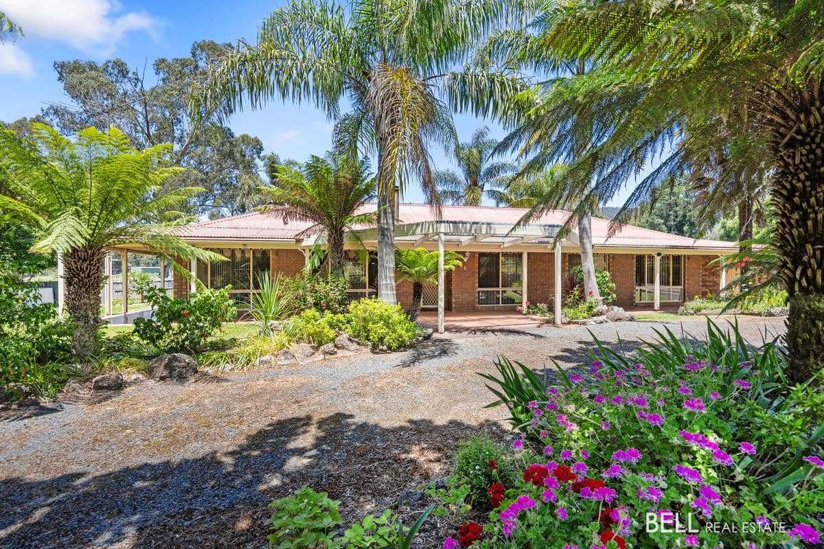 15 MANNAGUM ROAD