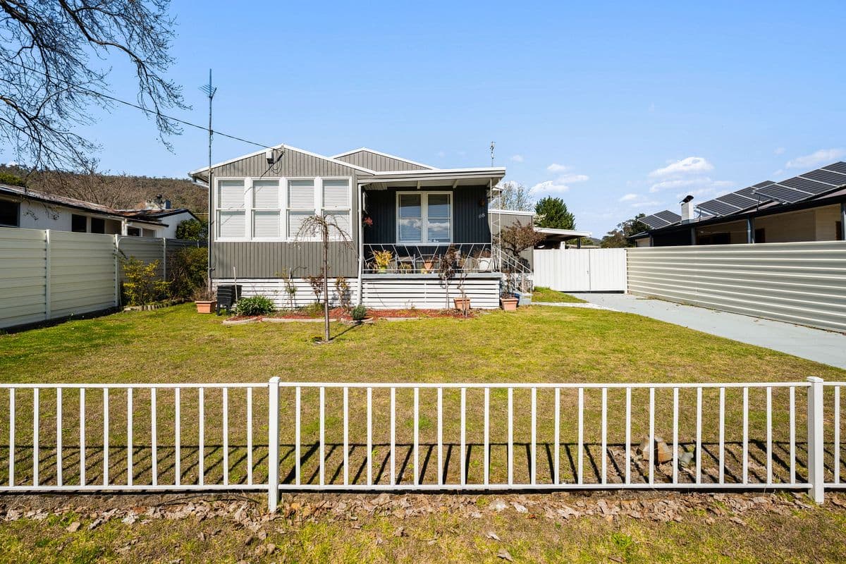 118 LAKESIDE AVENUE