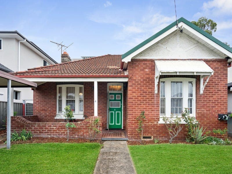 4 Norwood Street, Burwood