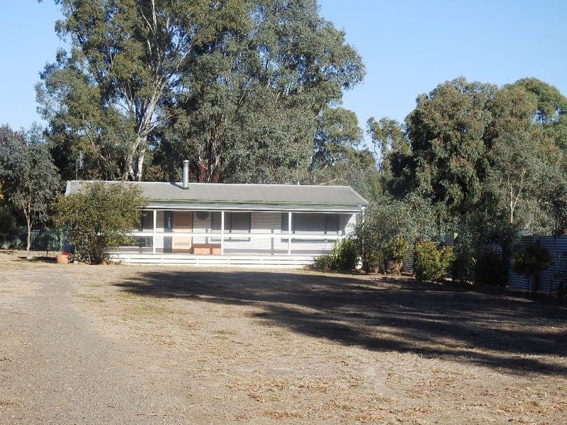 29-37 Ashwin Street, Violet Town