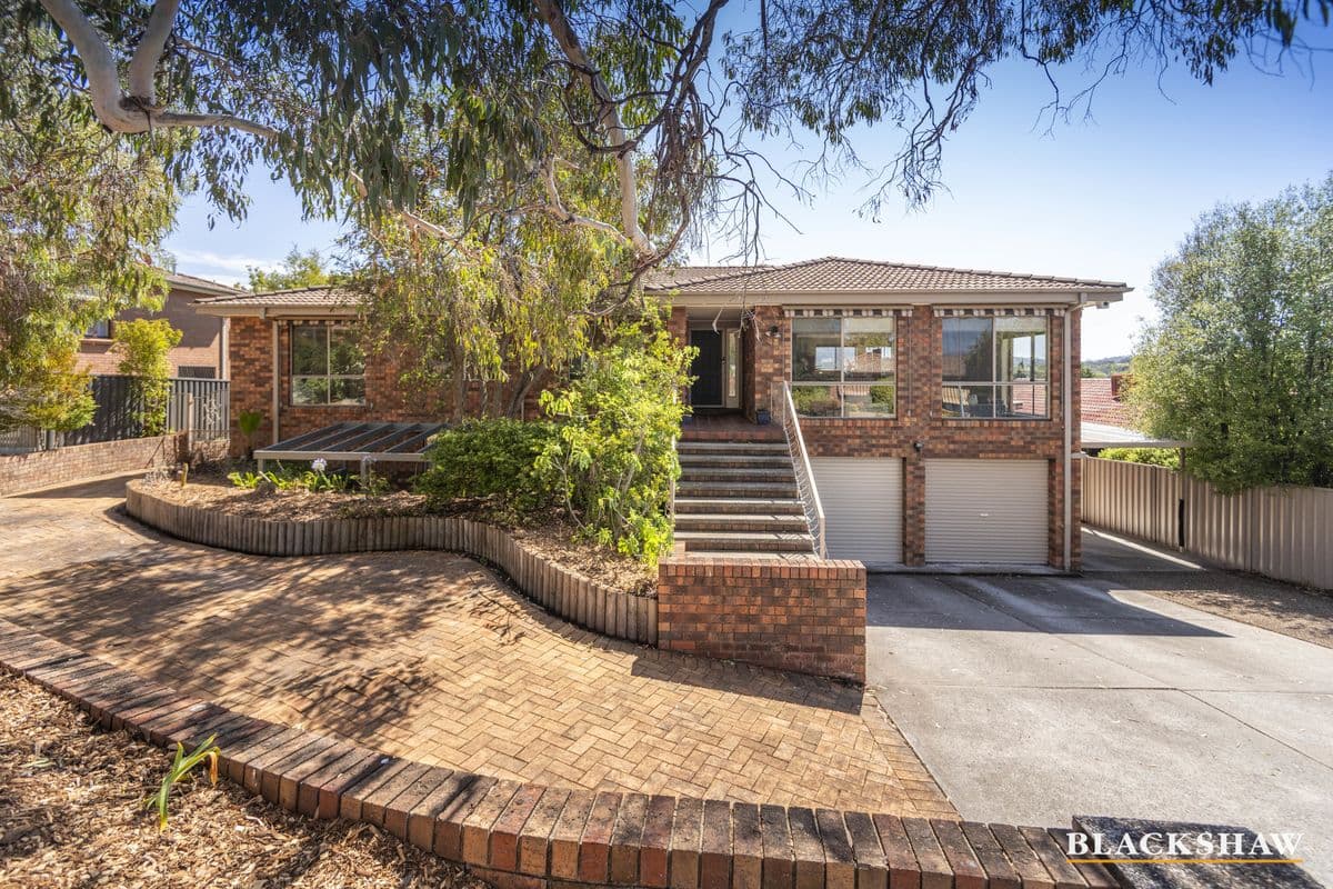 43 NUNAN CRESCENT