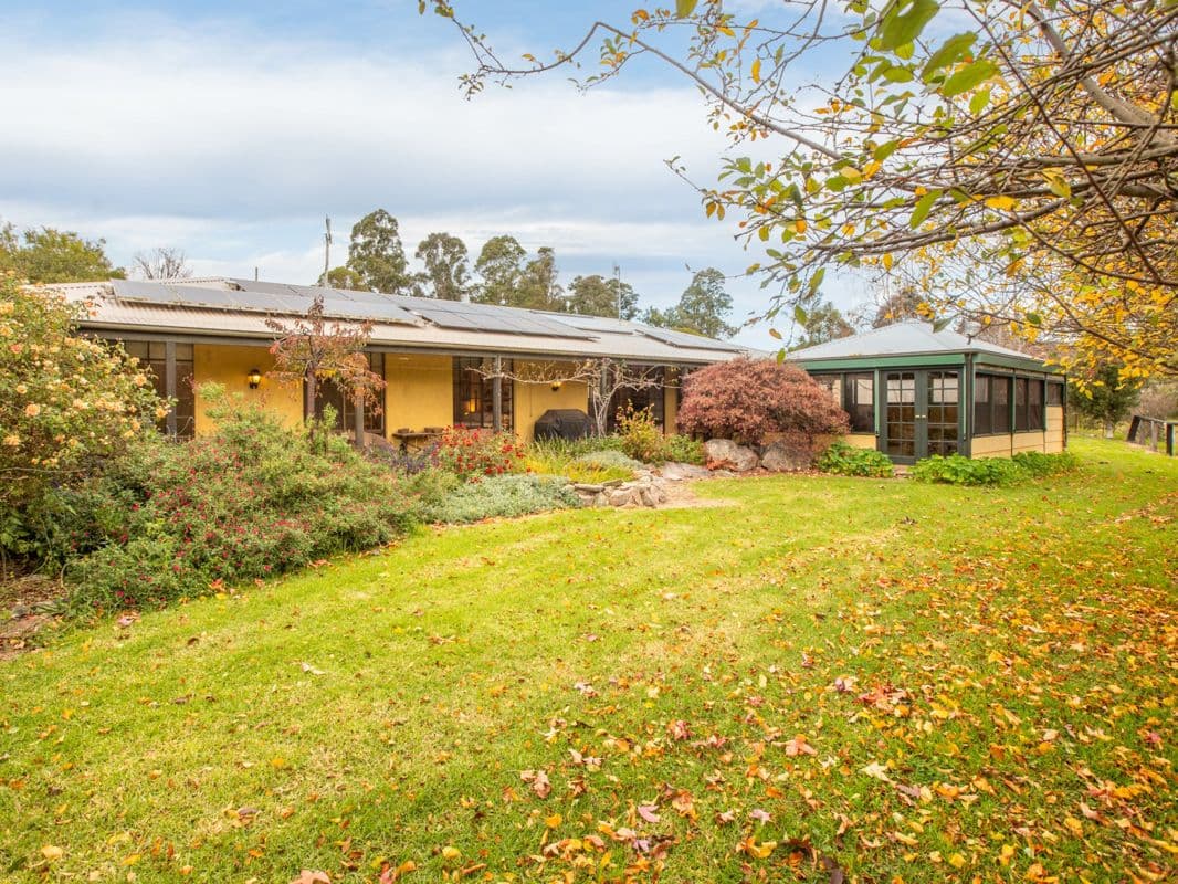 280 Daisy Hill Road