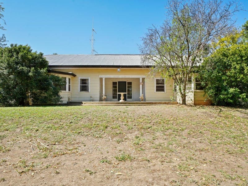 1883 Burroway Road, Burroway