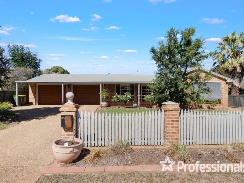 15 Horseshoe Road, Cartwrights Hill