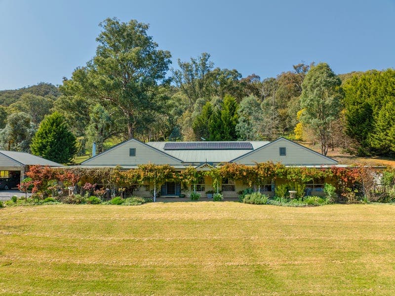 15 Eumerella Drive, Buffalo River