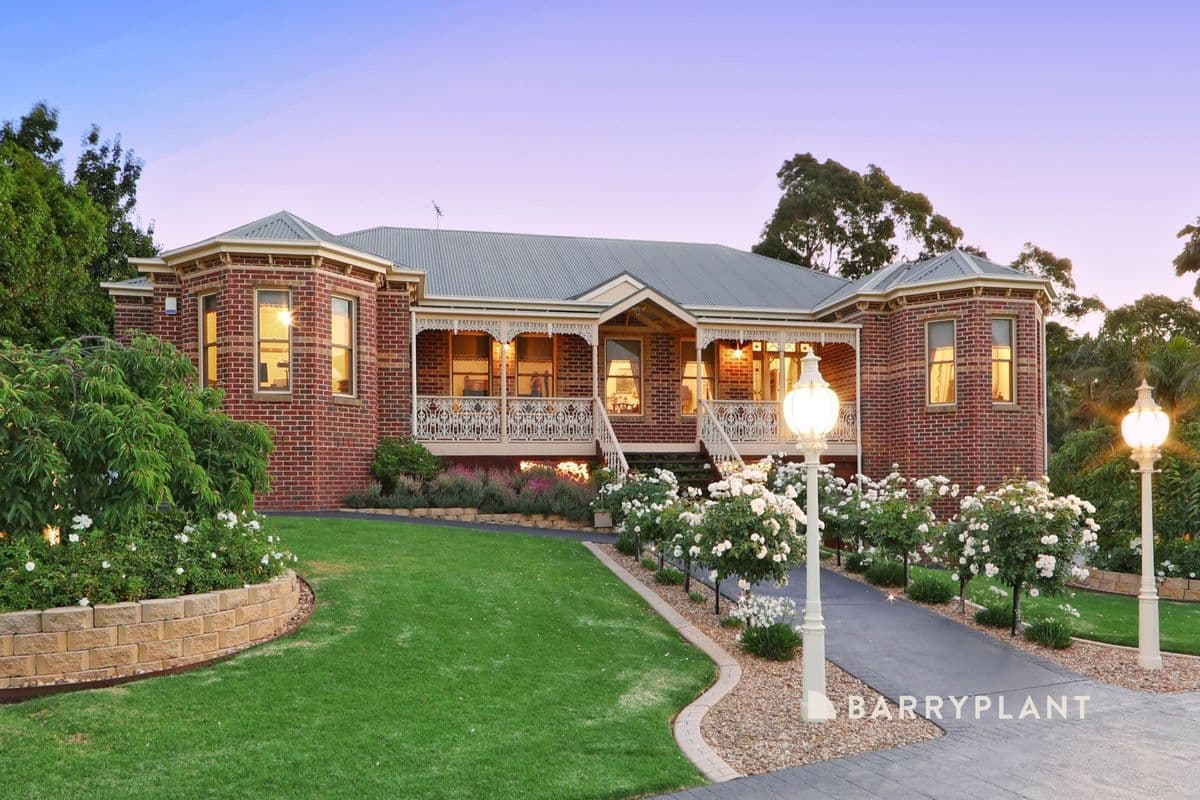 4 Grand Valley Court