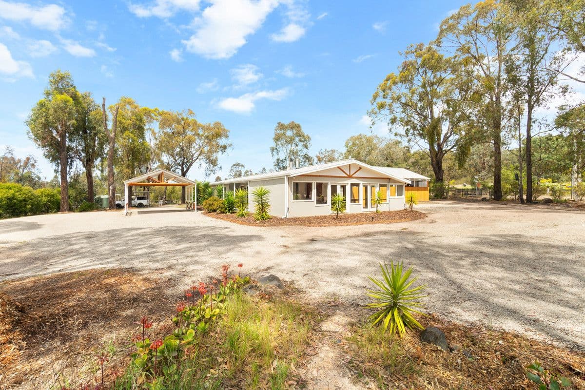 5 Nerrigundah Drive
