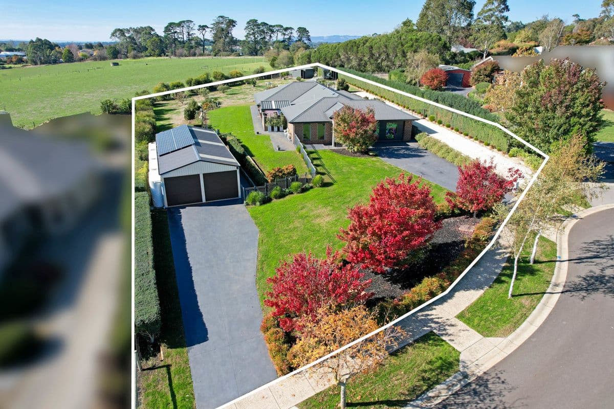 7 Warne Close