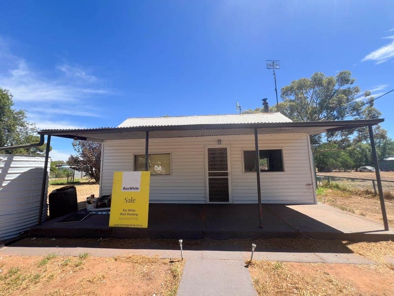 16 Stawell Street, Beckom
