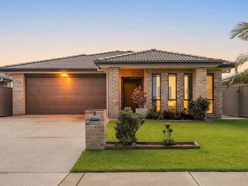 3 Sunbird Avenue