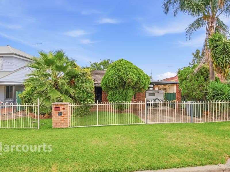 11 Waminda Avenue, Campbelltown