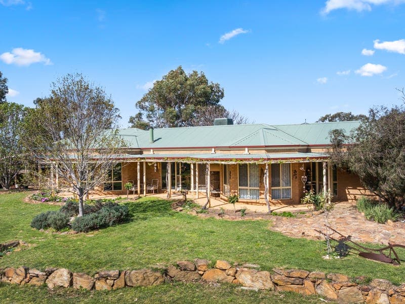 279 Doles Road, Lyal