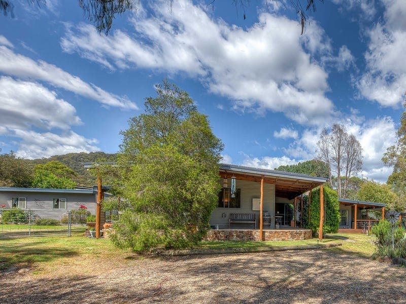 10 Walsh Track, Harrietville