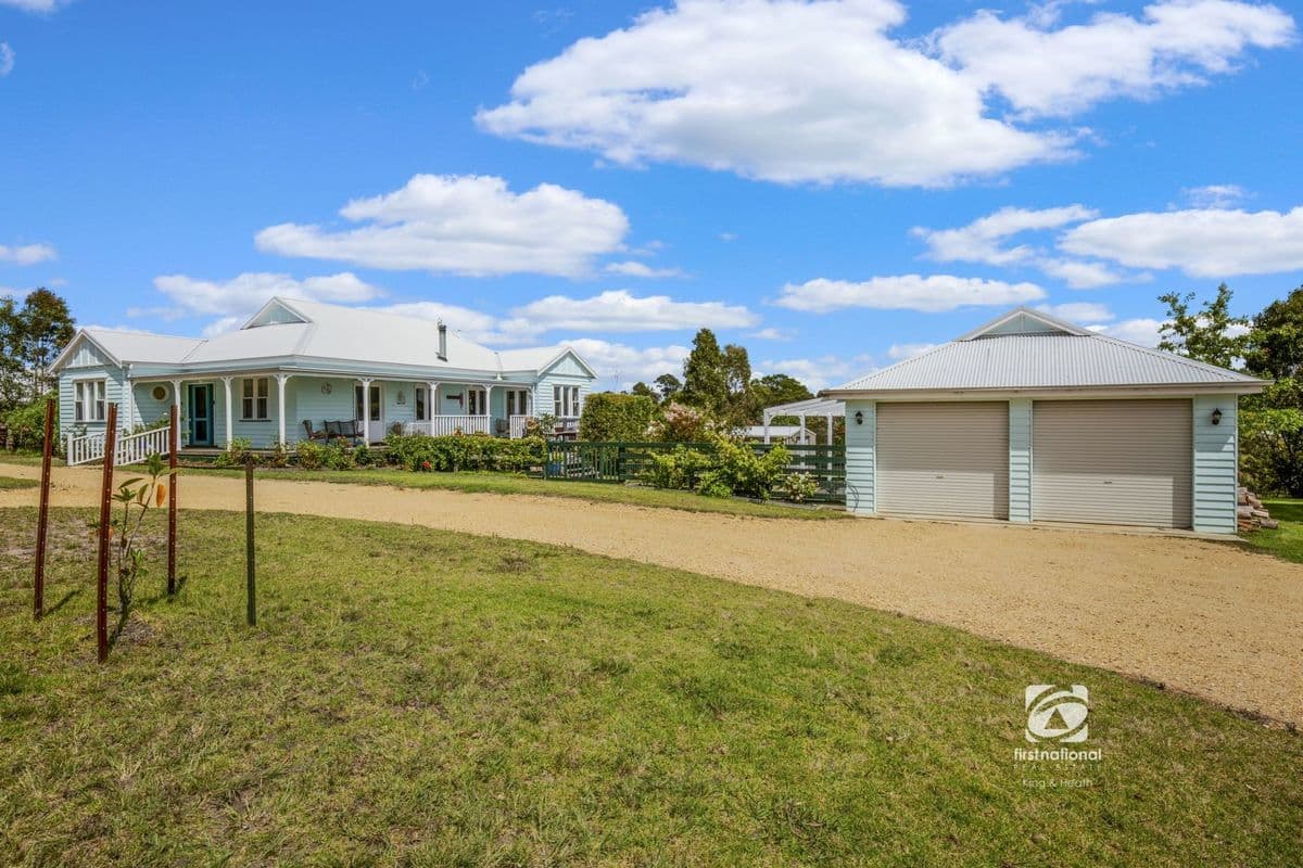 25 CORINS CRESCENT