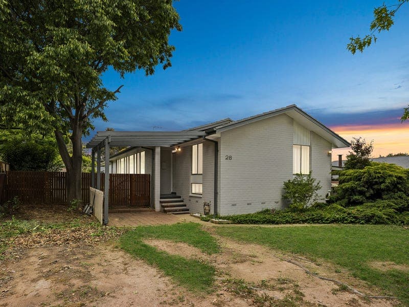 28 Hedland Circuit, Flynn