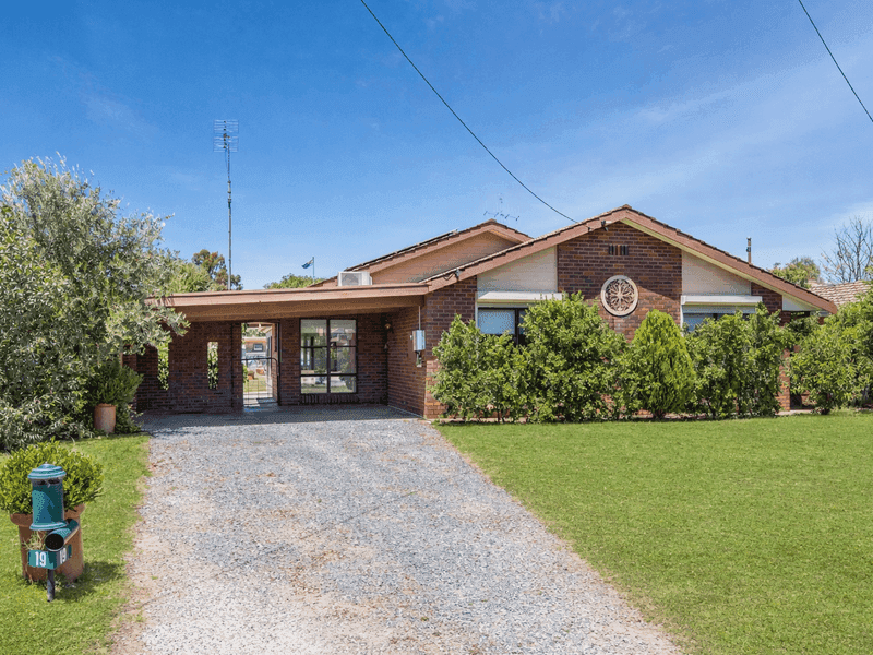 19 Cobwell Street, Barham